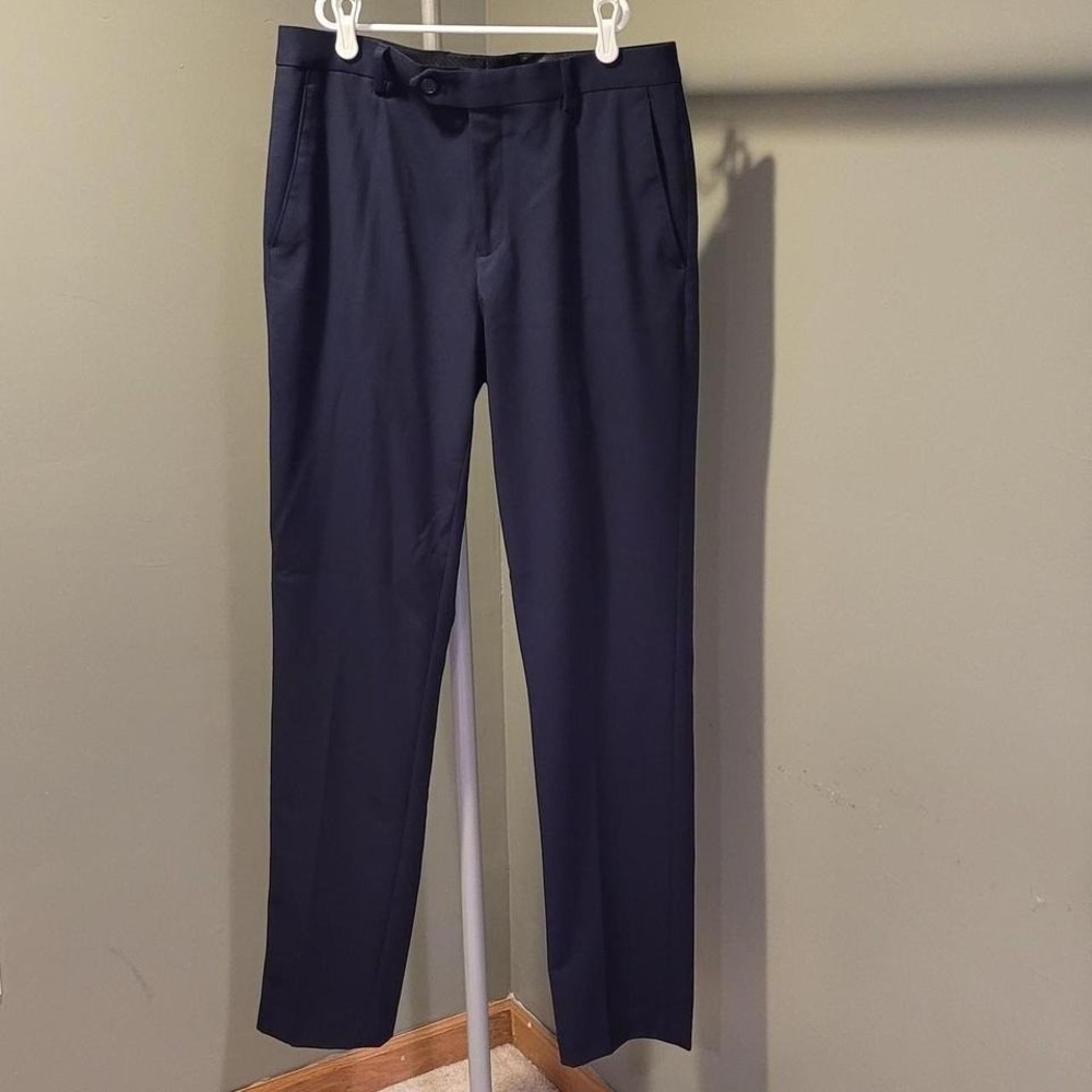 Calvin Klein Skinny Fit Dress Pants Men's Trousers, Size 31x32, Navy Blue